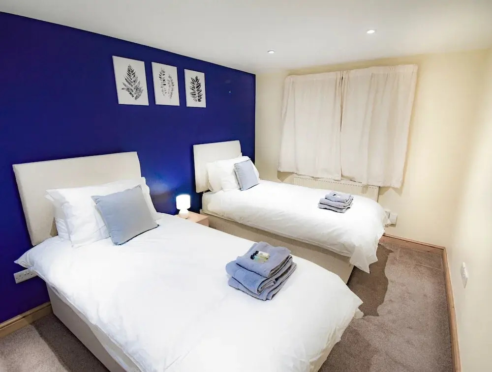 2 Bedroom City Apartment - Close to Queens Hospital