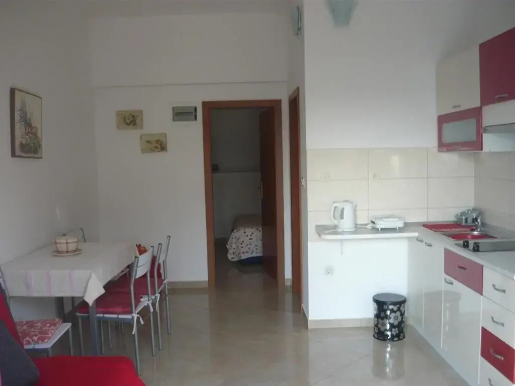 Apartments Luka