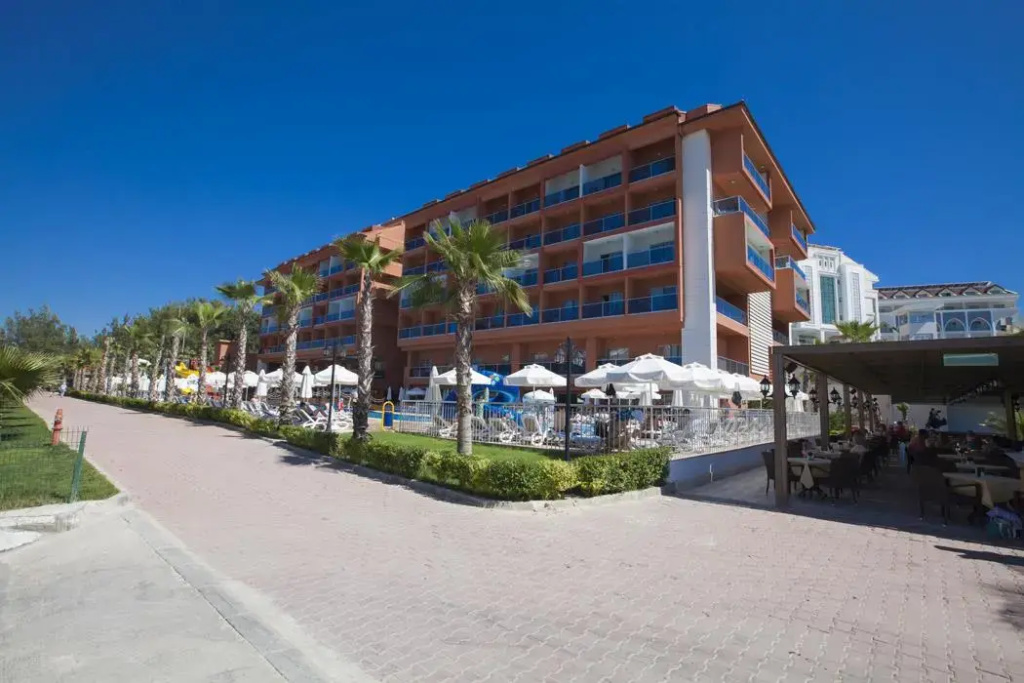 Club Side Coast