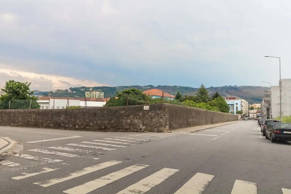 House and People - Rua da Taxa