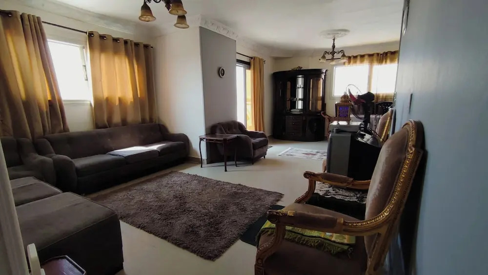 Charming 3-bedroom Apartment in Alexandria With City View