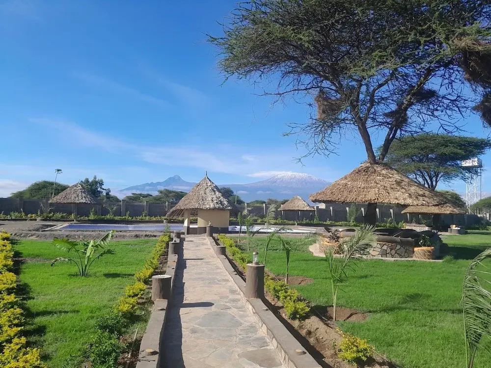 Penety Amboseli Resort