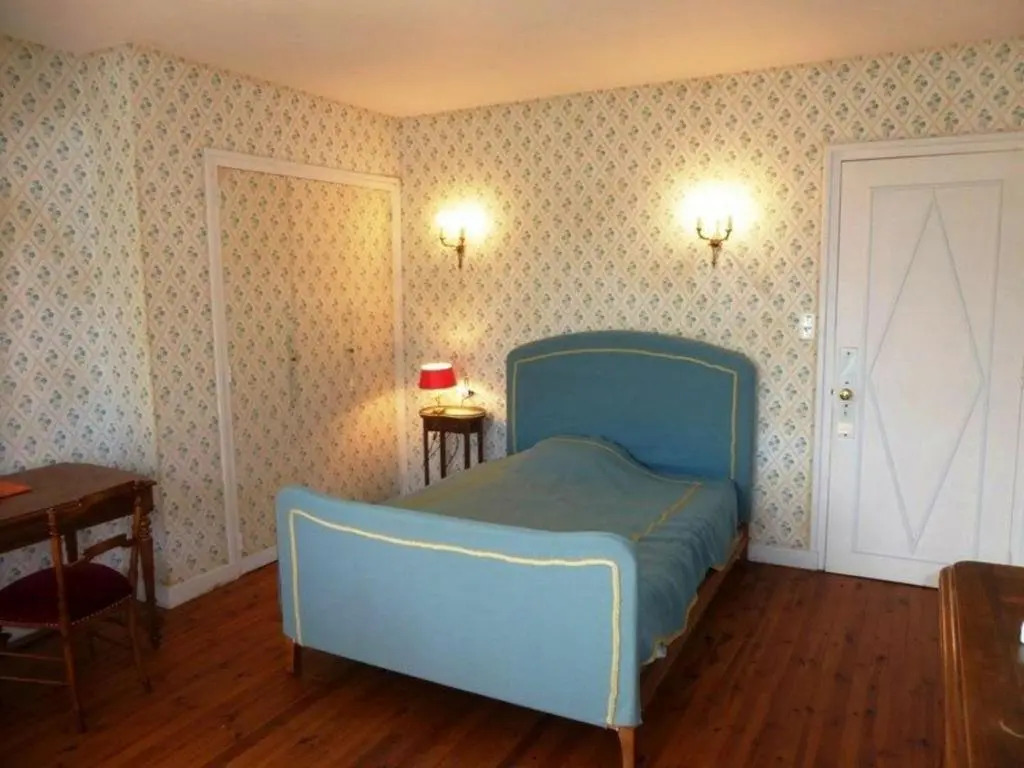 Maison calme avec grand terrain, proche commodités et sites médiévaux - FR-1-582-133