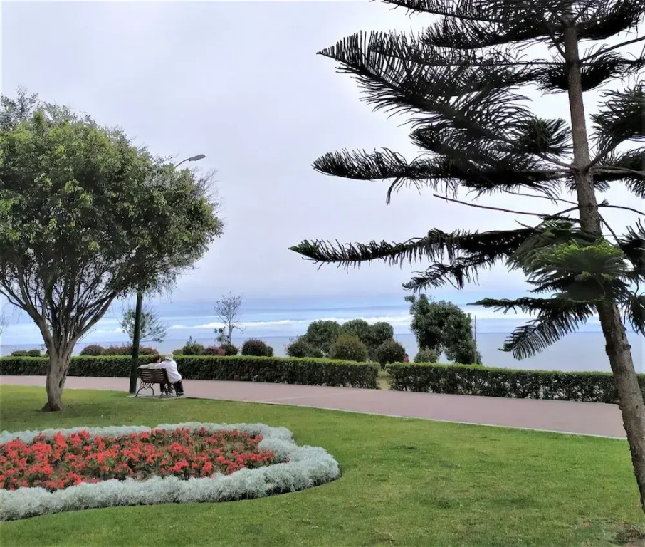 Eral Apartments Country Club