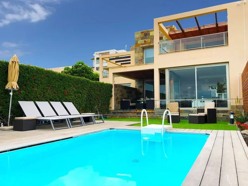 Amazing Sunset Golf-course Villa for up to 7