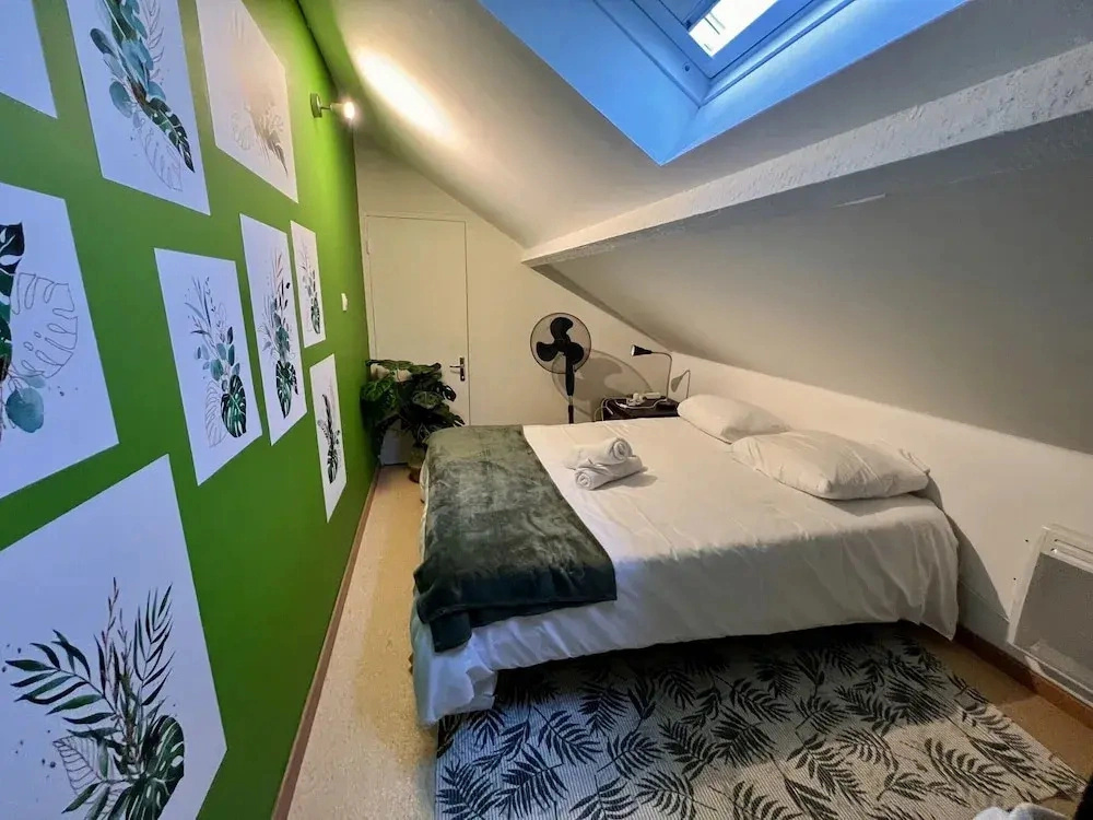 Quiet & Stylish Home With Garden