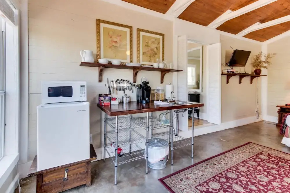 Cozy Retreat in Fredericksburg - Two Homes Perfect for Large Groups