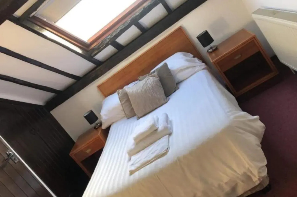 Coach house hotel