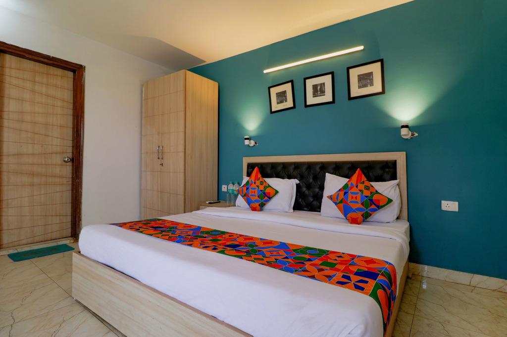 FabHotel Royal Inn