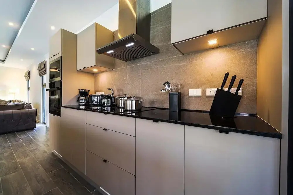 Modern 3 Bedroom Private Pool Villa ML7