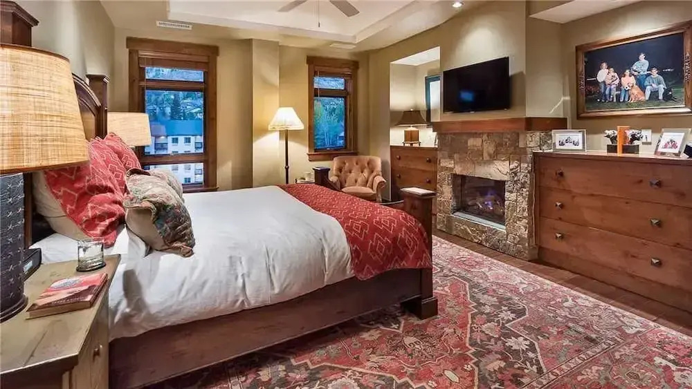 Hahns Peak 417 4 BedroomCondo By Moving Mountains