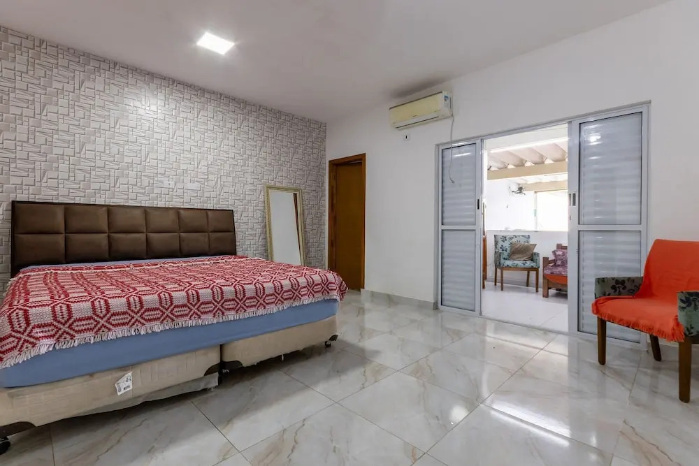 Casa  piscina a 180m da Praia Boraceia