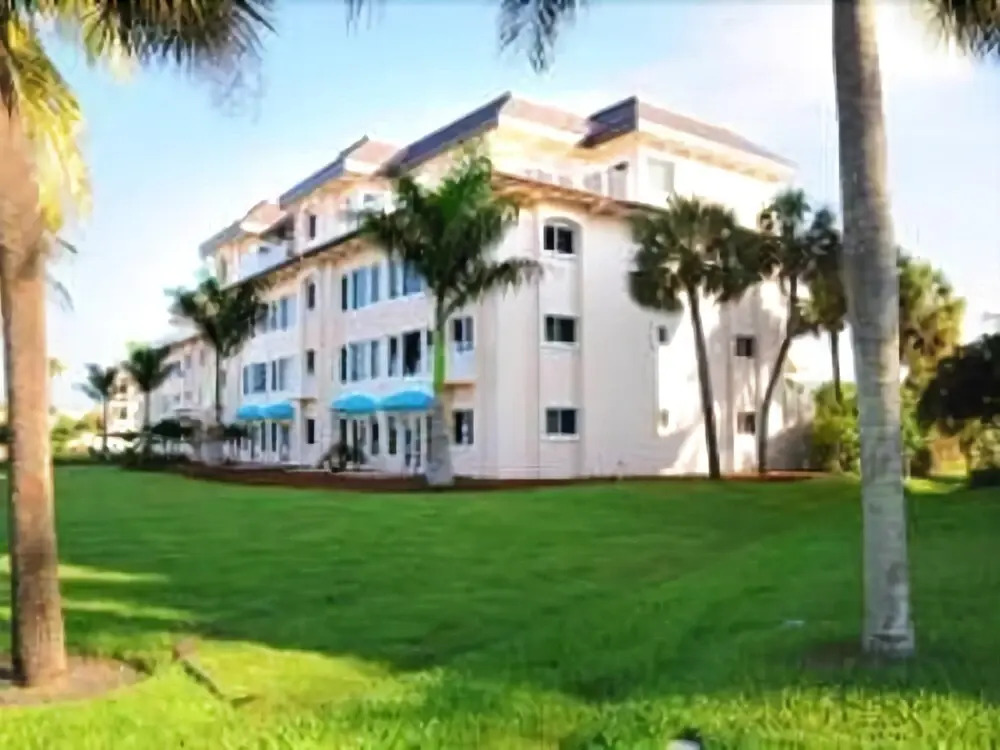 Sunset Royale - 112 2 Bedrooms 2 Bathrooms Condo