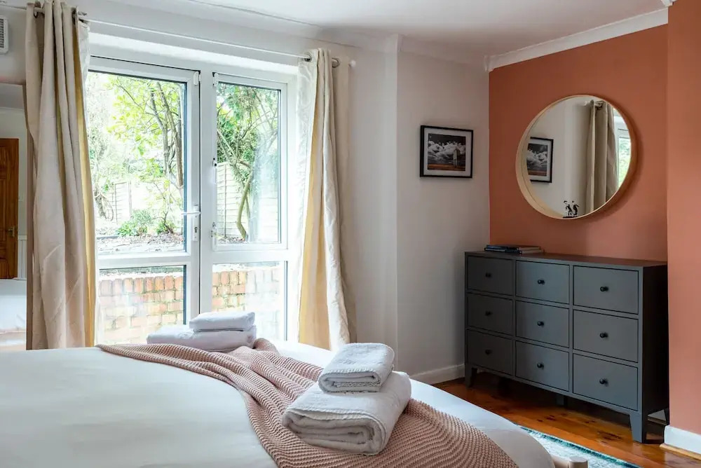 Gorgeous 2 Bed Near Greenwich For 6 Guests