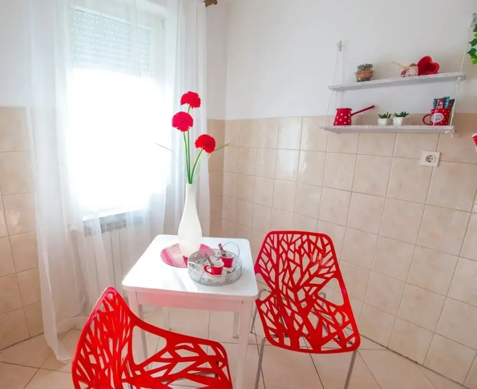 Apartment Red