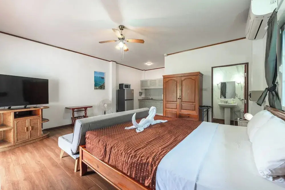 Yanui Paradise unit 2D-2nd floor V216