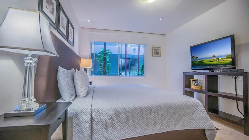 Elements Garden House 21 2 Bedroom Condo by RedAwning