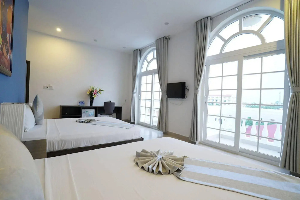 Golden Dragon Hotel