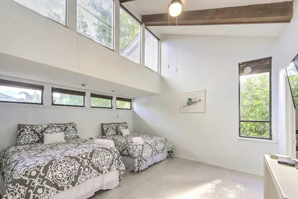 Salty Bungalow Azul