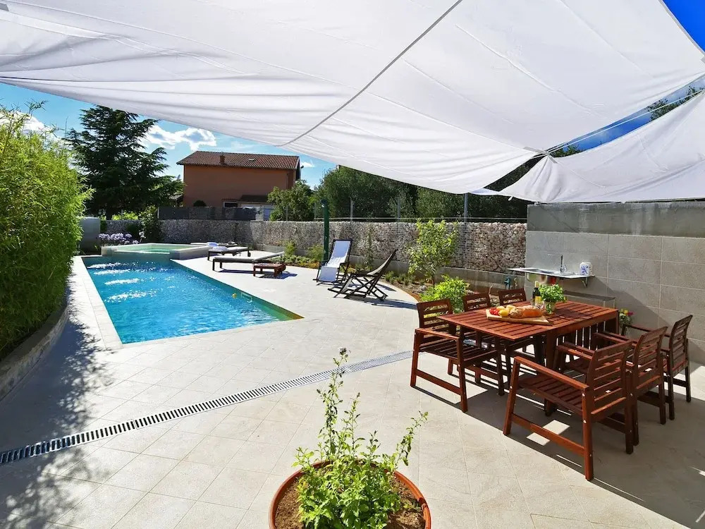 Amazing 2 Villa Property, Fenced Garden With 2 Private Pools