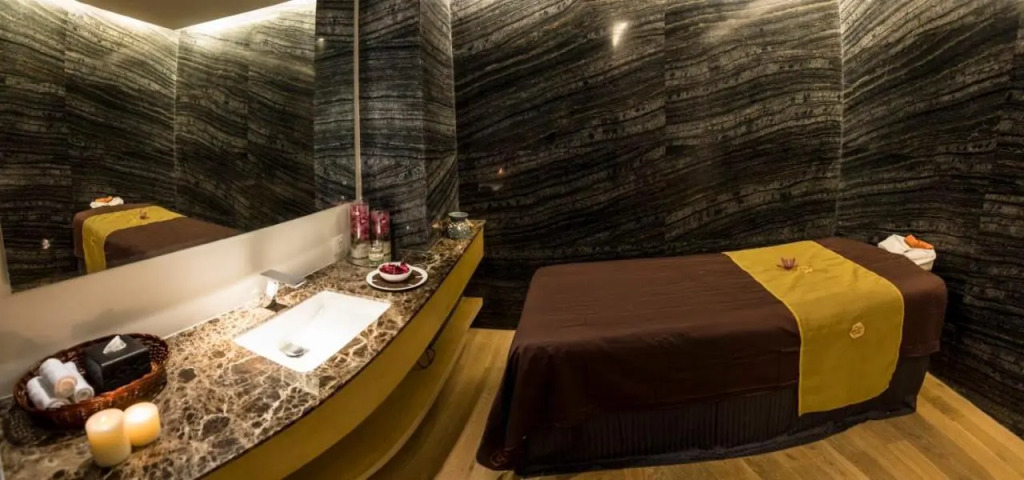 BLVD Club - Near BENGALURU AIRPORT
