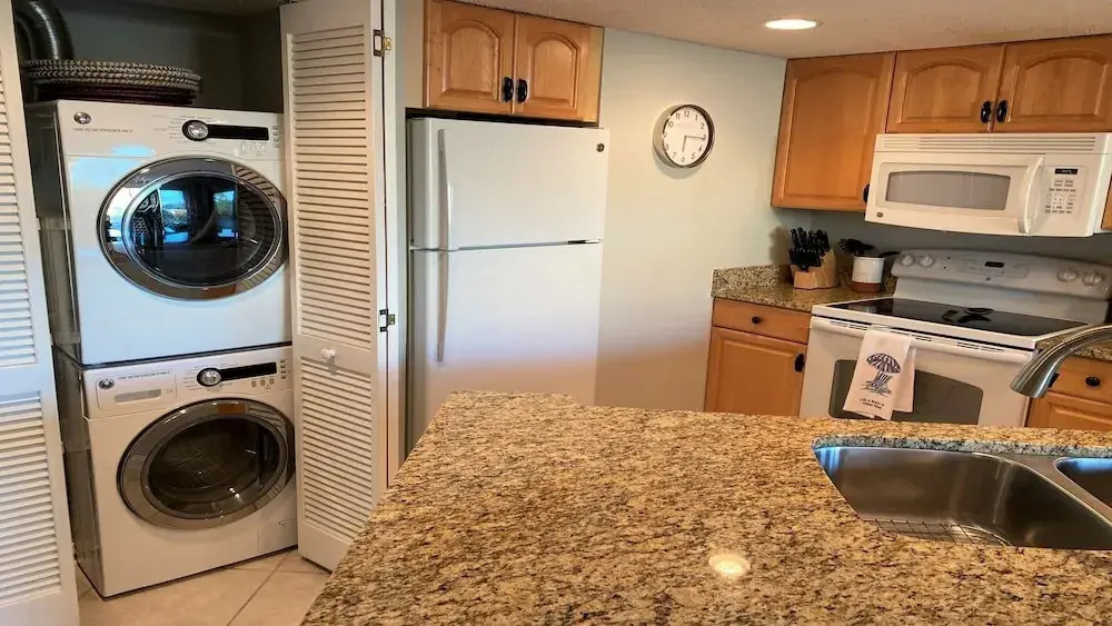 2518 Mare 2 Bedroom Condo