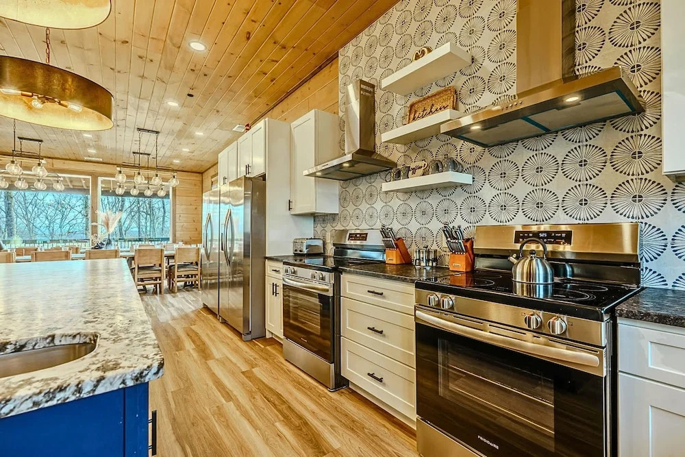 NEW 12br Lux Lodge Private Pool-mtn Views