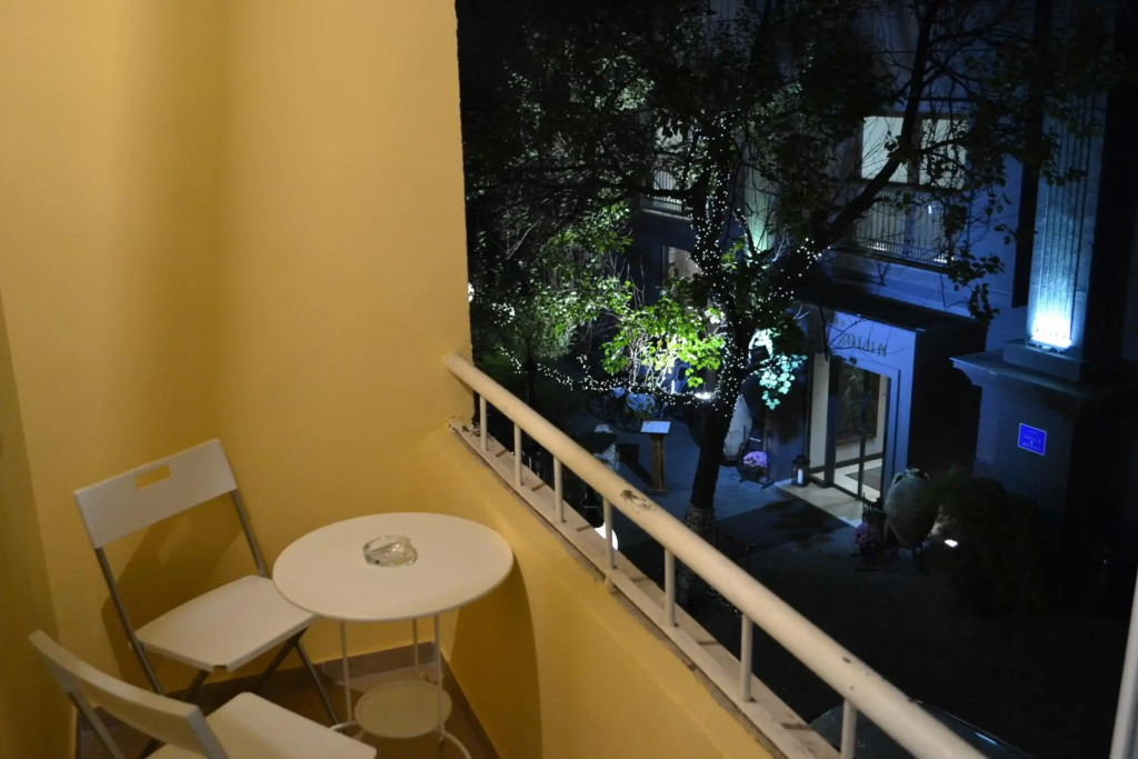 Lazarus Apartment
