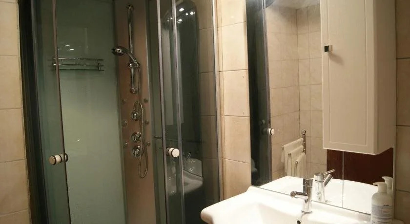 Rog Dogg Rooms