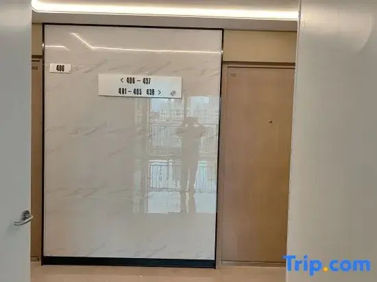 Qingcheng Homestay (Kunming Xinying New City Bailong Road Subway Station Branch)
