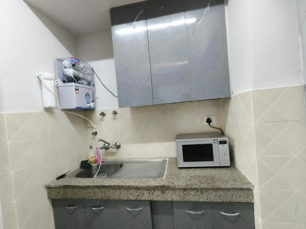Zest-Noida ExpresswayS143-2BHK-Couple,Party and NRI friendly Place with Kitchen ,living room ,pick drop and car rental