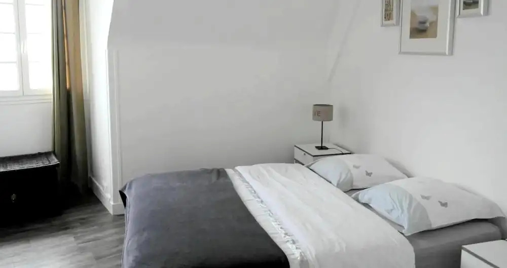 Apartment With one Bedroom in Port-en-bessin-huppain, With Wonderful sea View and Wifi - 6 km From the Beach