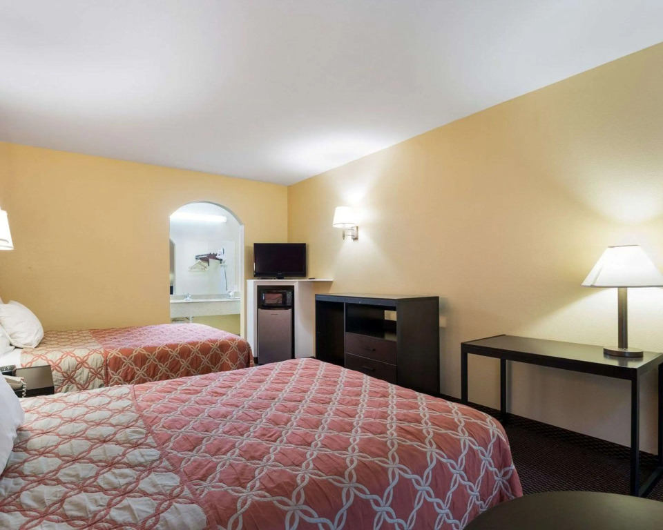 Rodeway Inn & Suites Humble IAH