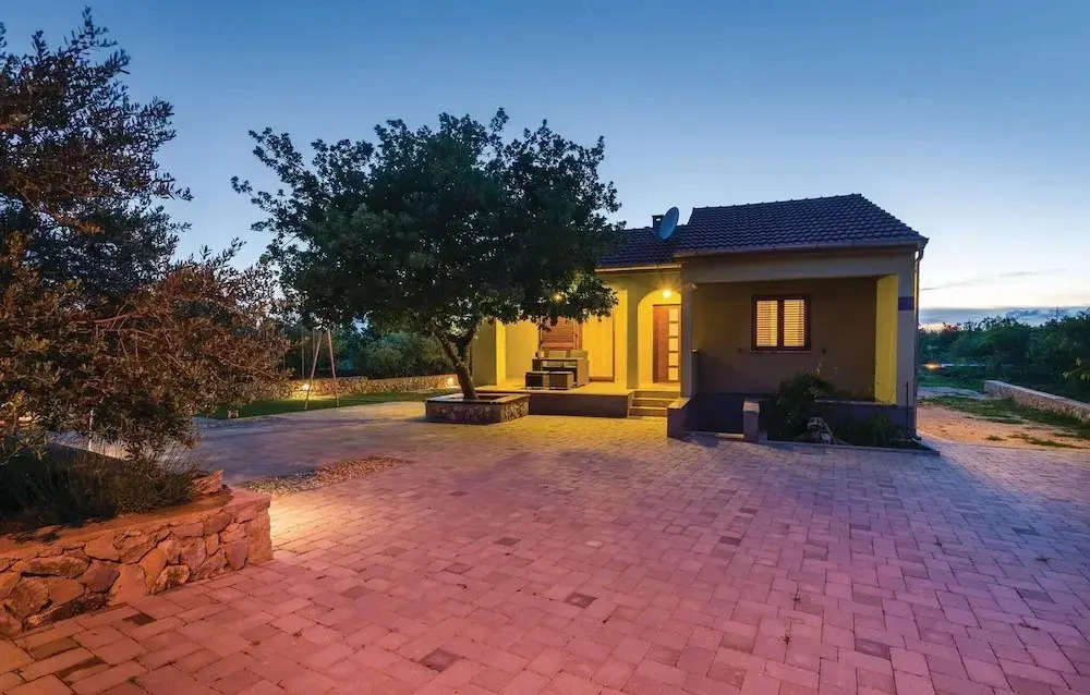 Amazing Home in Biograd With 2 Bedrooms, Wifi and Outdoor Swimming Pool