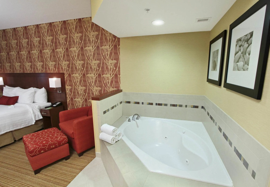 Courtyard by Marriott Raleigh North