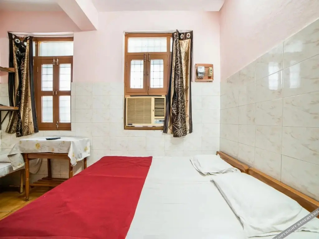 Sree Radha Lodge by OYO Rooms