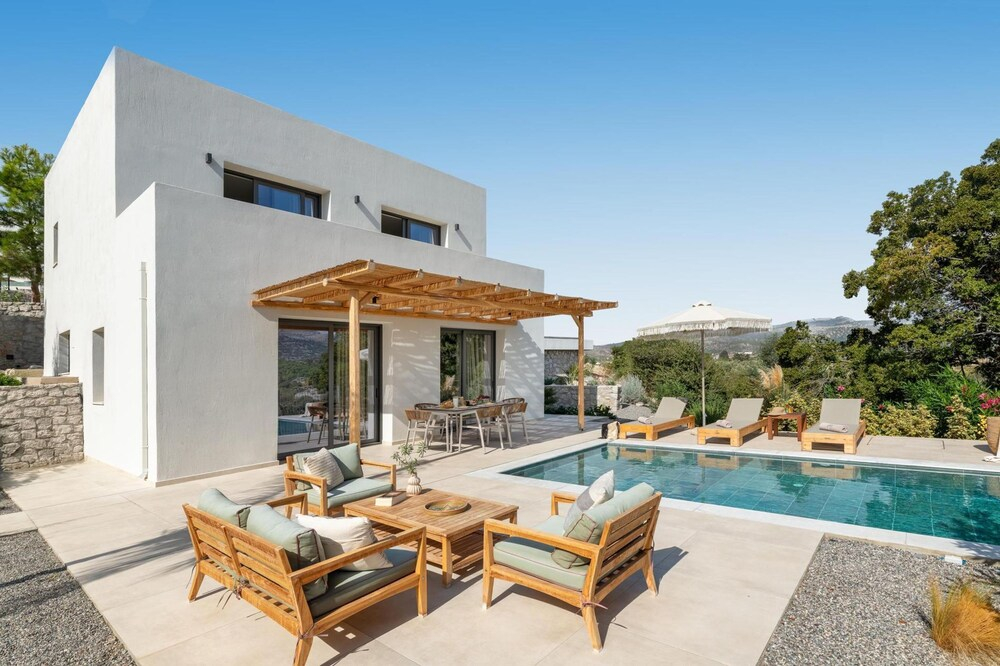 Massari Hills- Villa Nobu 4