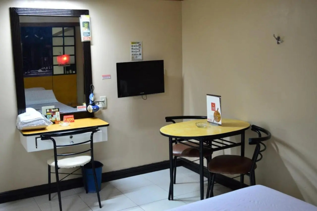 Hotel Sogo - Monumento, LRT Station