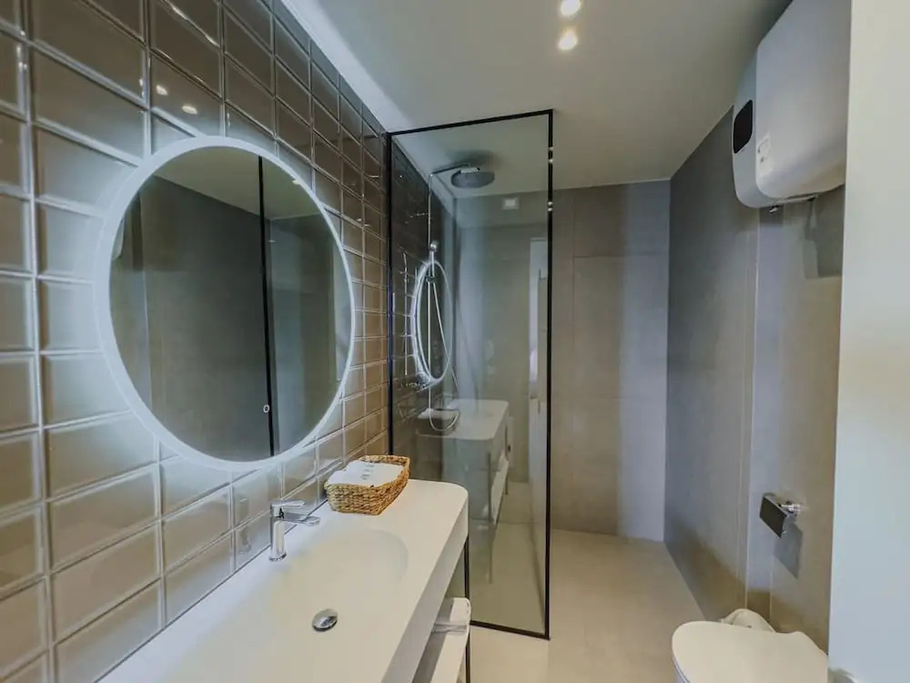 Zins Luxury Room 02 in Durr s