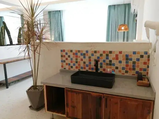 Kending Aiqinghai Hostel