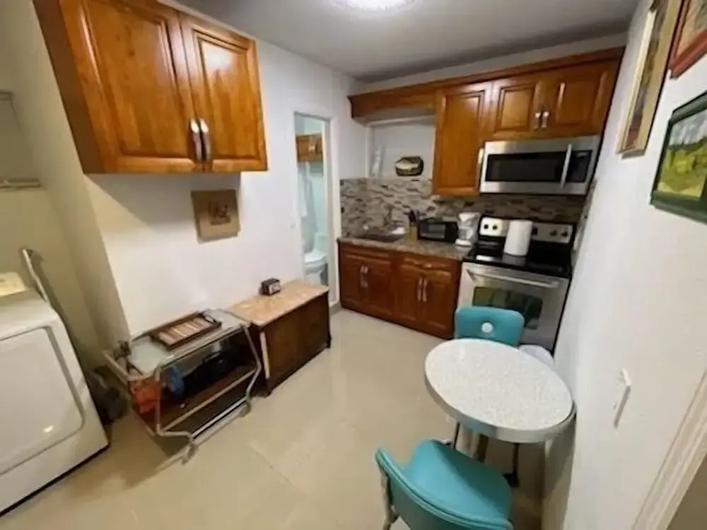 Rim Canal 'yellow House' With Canal Views & Boat Dock 1 Bedroom Cottage by RedAwning