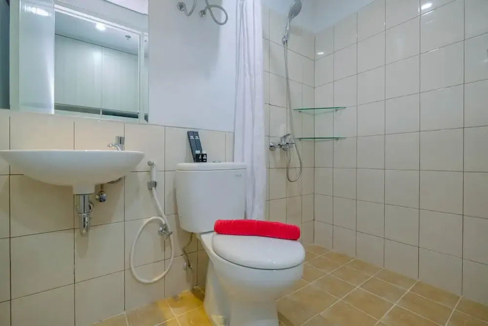 Modern Studio Apartment @ Azalea Suites
