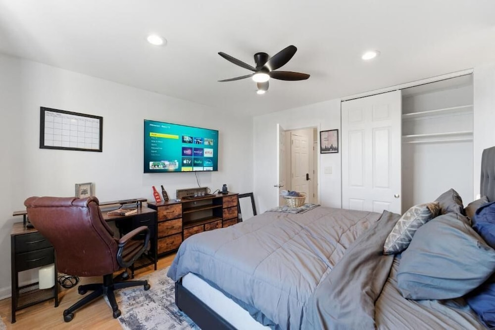 The ATL Sky Suite 3BR Downtown Penthouse