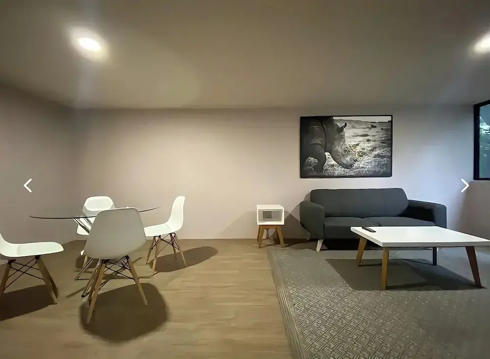 Roma Stay - 2br, Parking -wifi- Sleeps 6 Guests