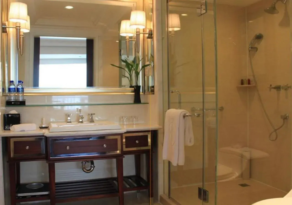 Ramada Yichang Hotel