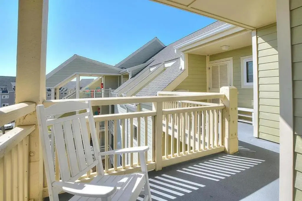 Oak Island Beach Villa 1609 - The Captains Perch