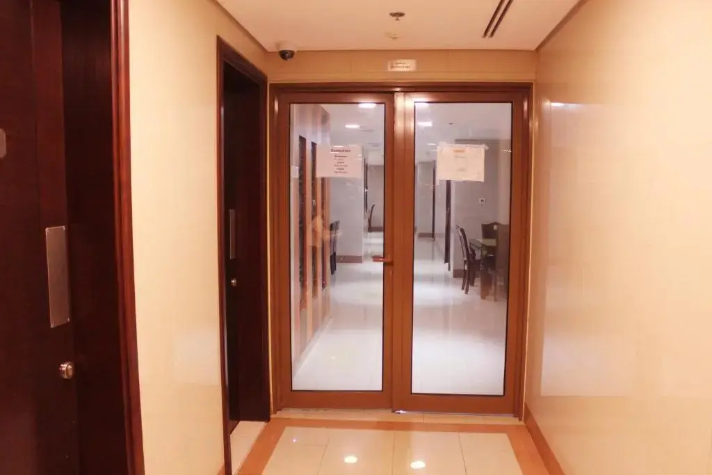 Montreal Naif Hotel