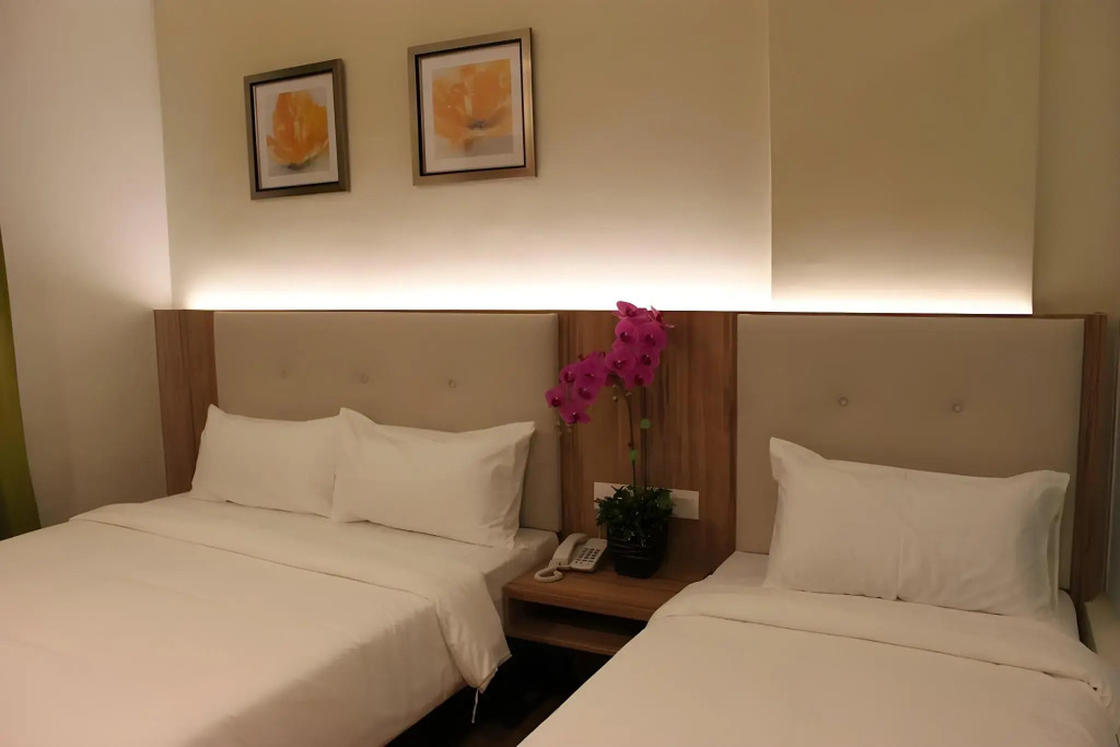 BIG M Hotel