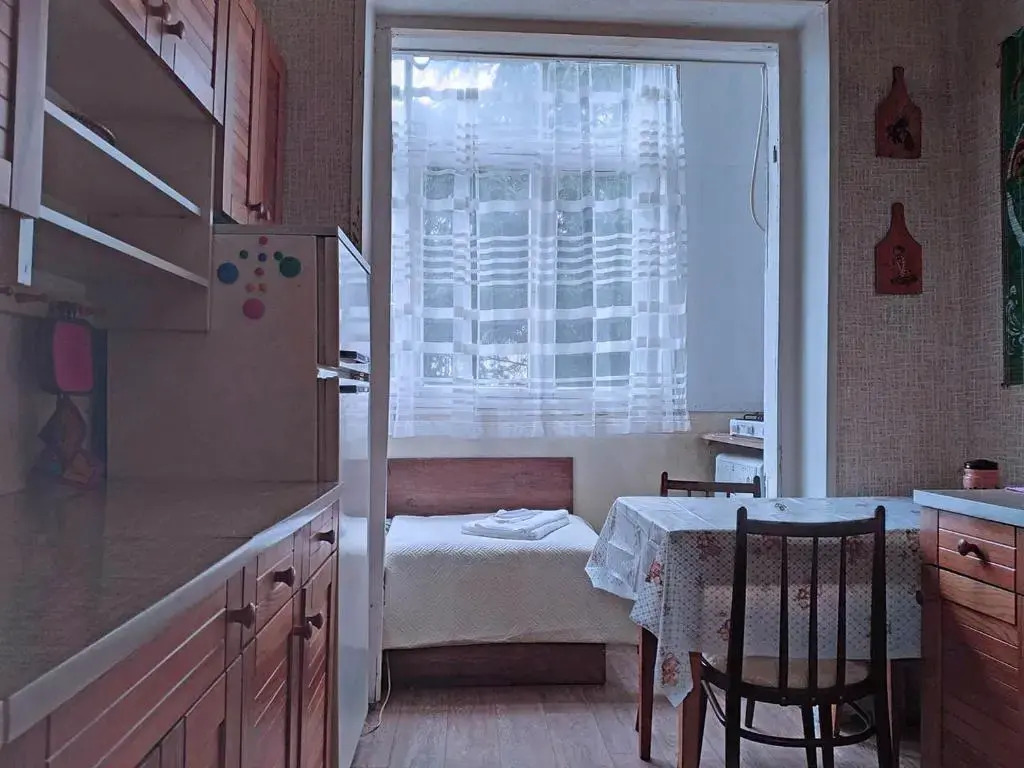 Cozy Studio Apt Close to City Center