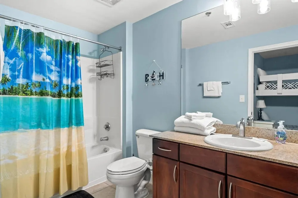 Laketown Wharf Unit 104